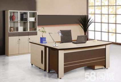 产品涵括办公桌,会议桌,班台,文件柜,转椅,屏风办公桌等系列产品.